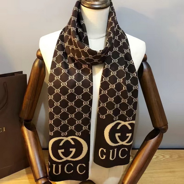 GUCCl brand scarf 33